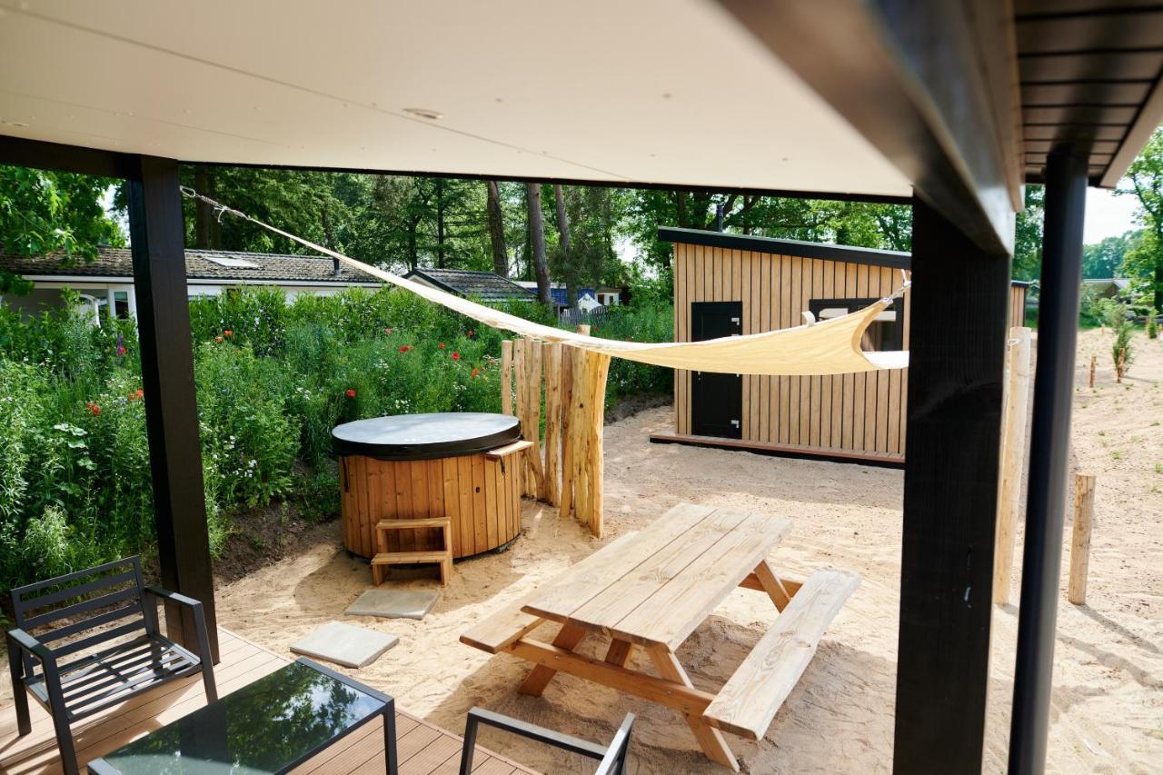 Hotel De Ijsvogel - Het Echte Veluwegevoel Voorthuizen Exterior foto